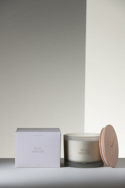 Scented Candle Accords Essentiels Musc Obscur-28H